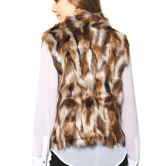 NWT Guess LA Kielo Faux Fur Vest - Picture 3 of 8